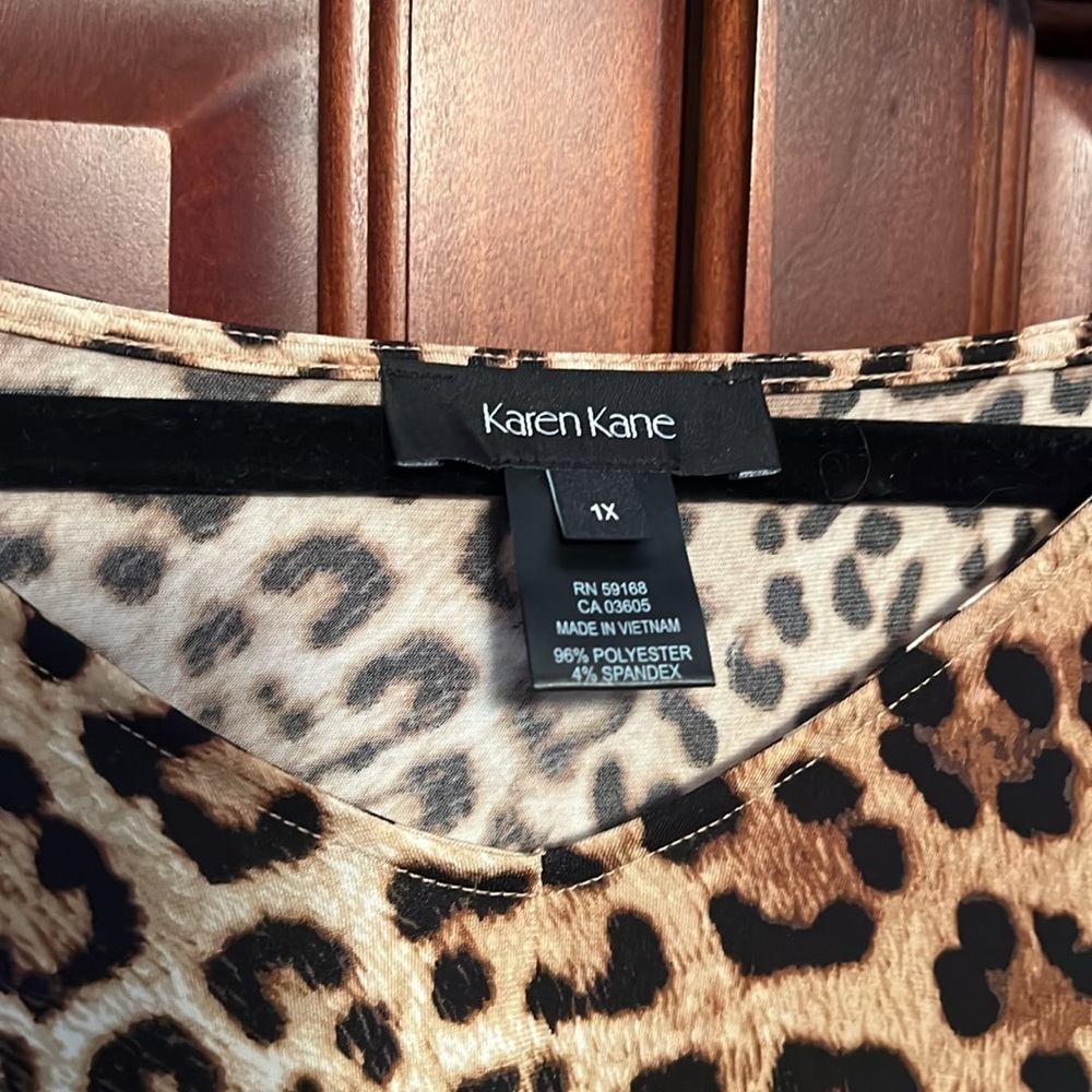 Karen Kane womens top. - Picture 2 of 4